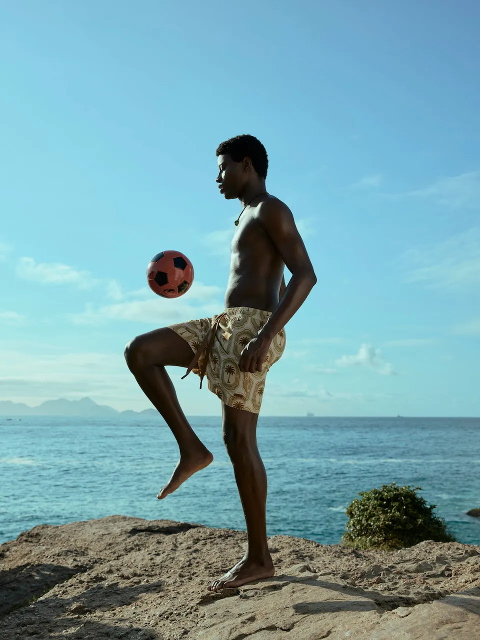 BRÉSIL À LA SAMARITAINE PRESENTA SU CAMPAÑA OFICIAL FOTOGRAFIADA EN RÍO DE JANEIRO BRÉSIL À LA SAMARITAINE PRESENTA SU CAMPAÑA OFICIAL FOTOGRAFIADA EN RÍO DE JANEIRO